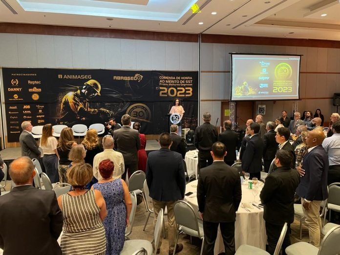 Comenda de SST homenageia profissionais e empresas que se destacaram em 2023